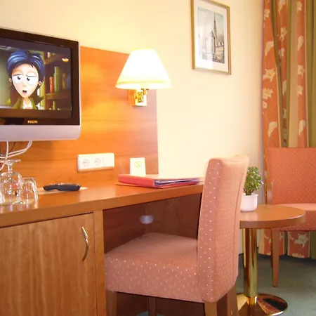 Hotel Alter Kranen-3