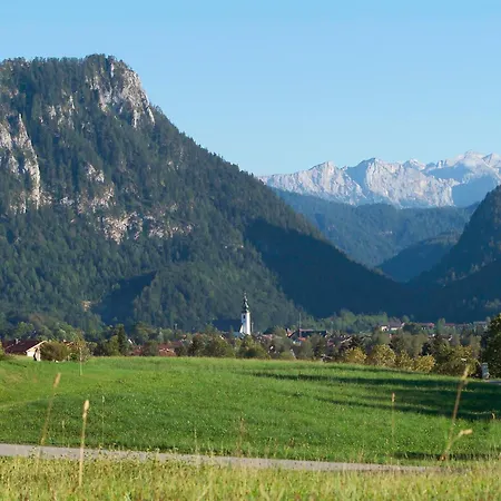 Aktivhotel&Gasthof Schmelz Ihr familienfreundliches Urlaubs Hotel mit Wellness, Almsauna, Chiemgau Karte-3