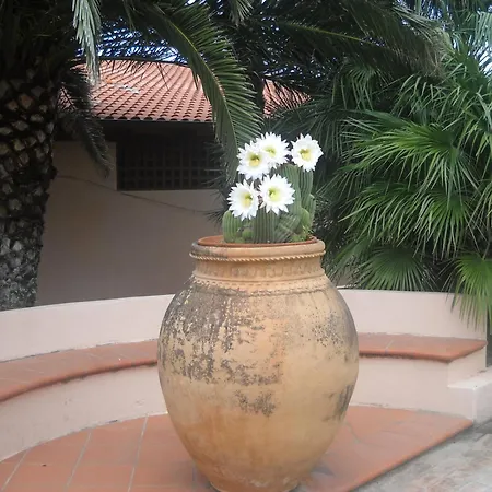Hotel Villaggio Cala Di Volpe-3