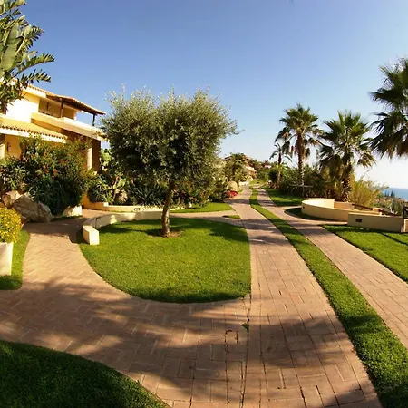 Hotel Villaggio Cala Di Volpe-3