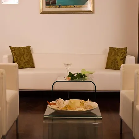 Hotel Cristina Corona-2