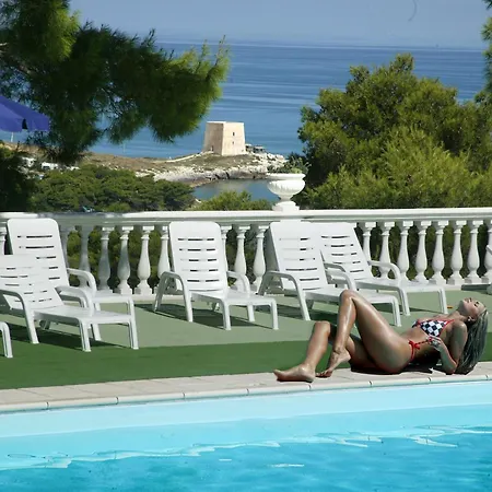 RESIDENCE EMARINE con SERVIZIO SPIAGGIA-2