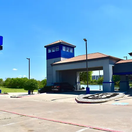 Americas Best Value Inn & Suites Haltom City Ft. Worth-3