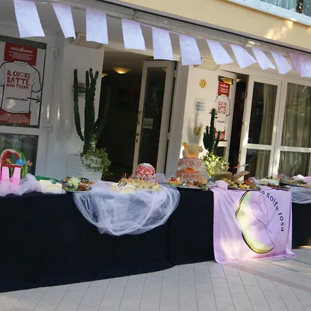 Hotel Sandra-3