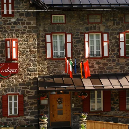 Small&Lovely Hotel Zaluna-3