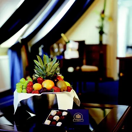 Hotel Ambassador-3