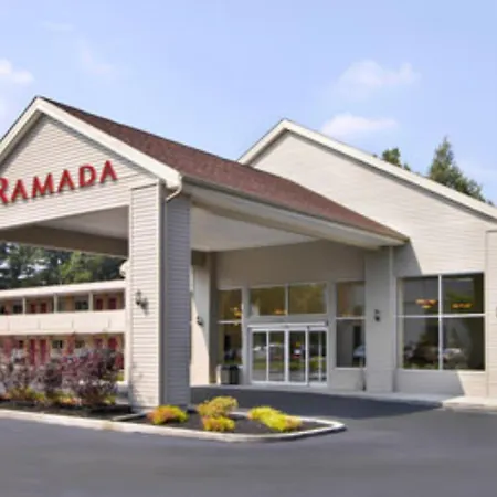Ramada By Wyndham Cleveland Airport West-3
