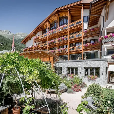 Das Central – Alpine . Luxury . Life-3