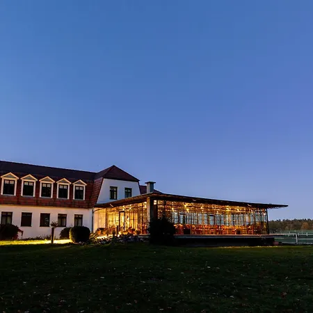 Gut Sarnow - Hotel, Restaurant und Reitanlage-2