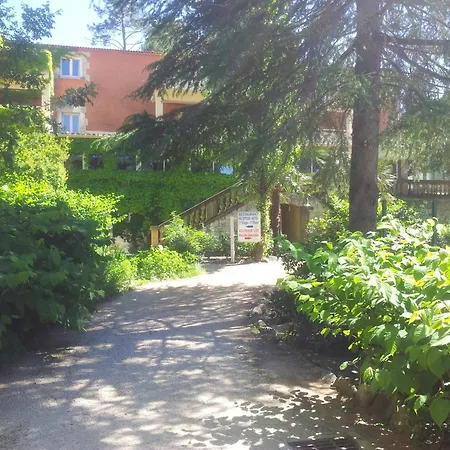 Apart'Hôtel Les 4 Sources-3