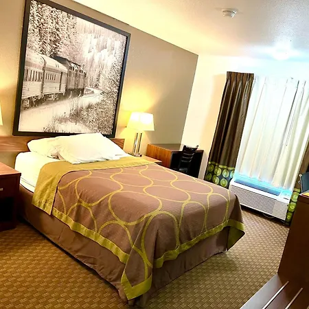 Super 8 By Wyndham Hinton-3