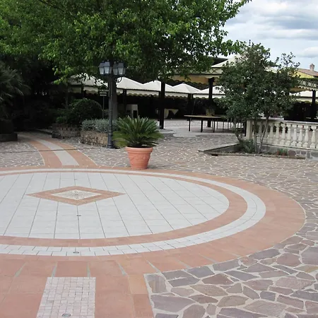 Hotel Val Di Sangro-3
