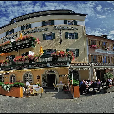 Hotel Cavallino Bianco - Weisses Roessl-3