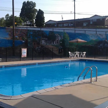 Family Budget Inn Harrison-3