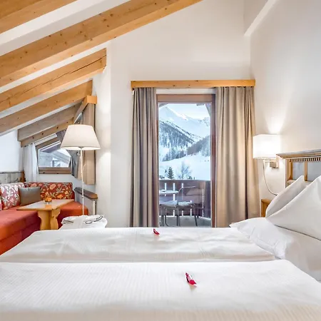 Chalet Silvretta Hotel & Spa-3