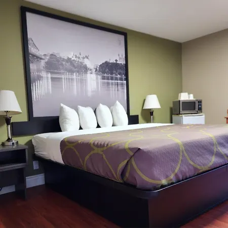 Super 8 By Wyndham Pembroke-2