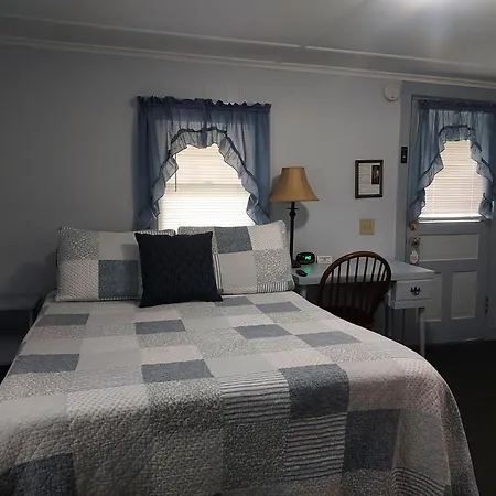 Serenity Motel-2