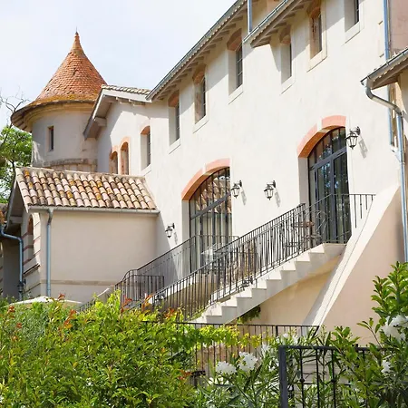Chateau St Pierre De Serjac-3