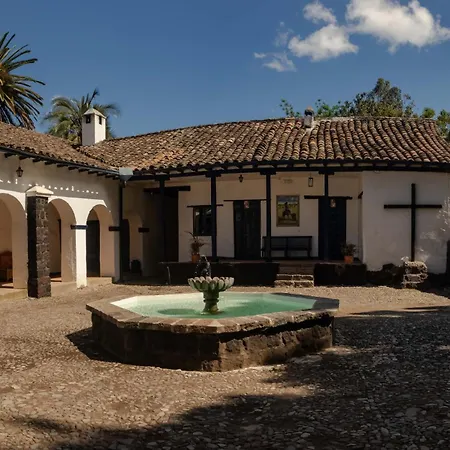Hosteria Hacienda Pinsaqui-2