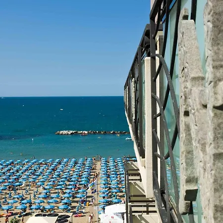 Hotel Negresco-3