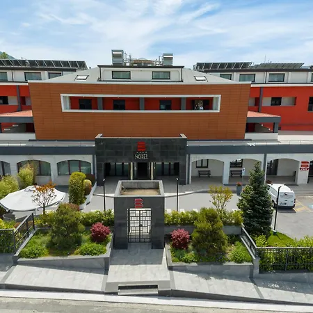 Bhotel-3