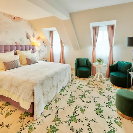 Weinromantikhotel Richtershof-3