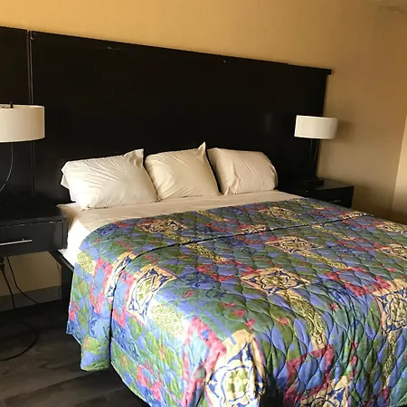 Deluxe Inn Kilgore-2