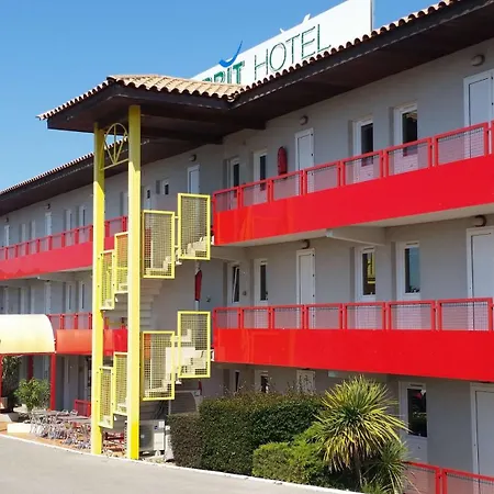 Brit Hotel Essentiel Sète / Balaruc-3