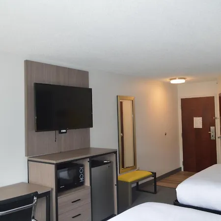 Comfort Inn & Suites Harrisburg-Hershey North-2