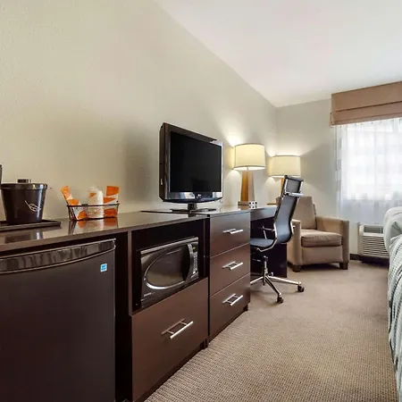 Sleep Inn & Suites Fargo Medical Center-2