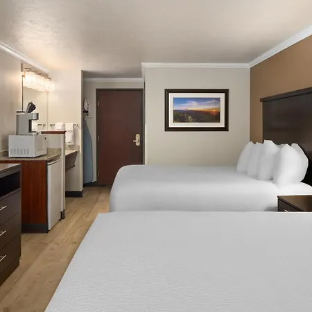 Ramada By Wyndham Moses Lake-3