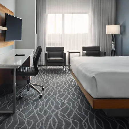 Delta Hotels By Marriott Waterloo-2