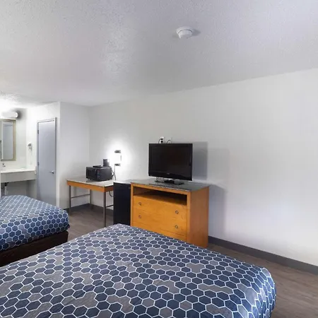Rodeway Inn At Fort Lee-2