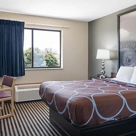 Super 8 By Wyndham Humboldt-3