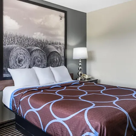 Super 8 By Wyndham Humboldt-2