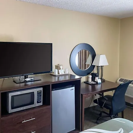 Quality Inn Ontario-2