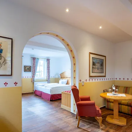 Hotel Burg Staufenberg-3