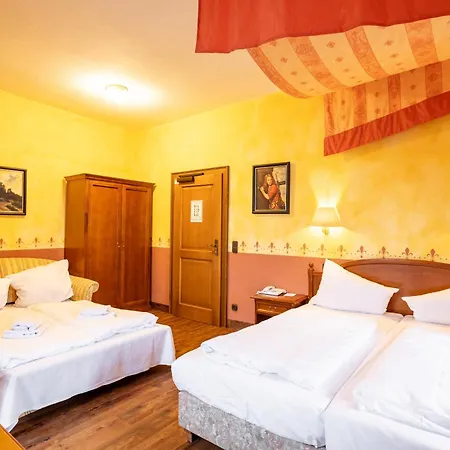 Hotel Burg Staufenberg-2