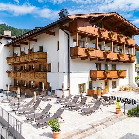 Landhotel Tirolerhof-2