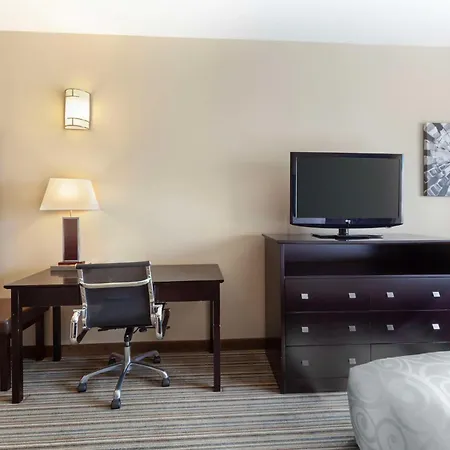 Best Western Plus Peace River Hotel & Suites-2