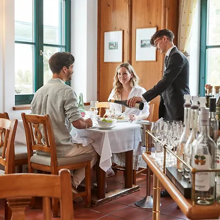 Steigenberger Hotel&Spa Krems-3