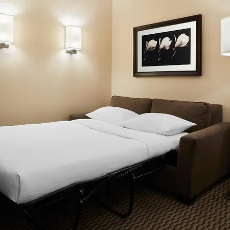Delta Hotels By Marriott Guelph Conference Centre-3