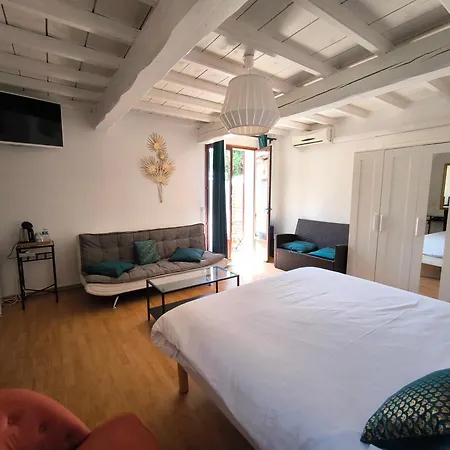 Hôtel Le Mas Des Amandiers-2