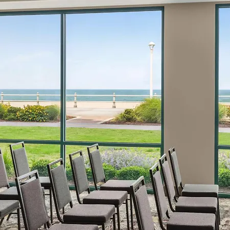 Hampton Inn Virginia Beach-Oceanfront South-2