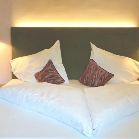 Flora Hotel & Suites-3