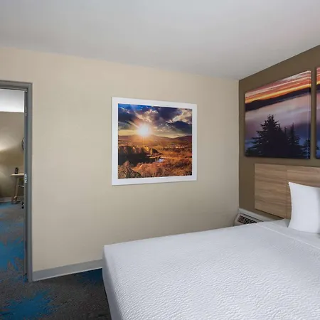 Days Inn By Wyndham Klamath Falls-2
