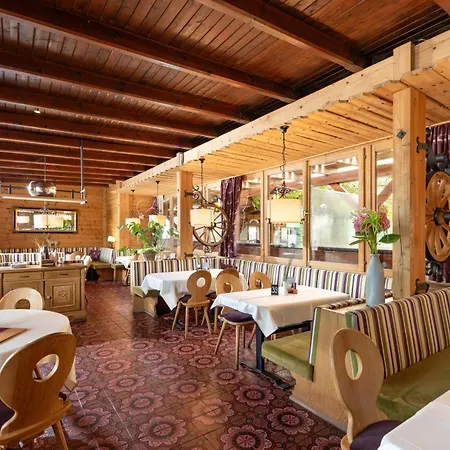 Hotel Tiroler Stuben-2