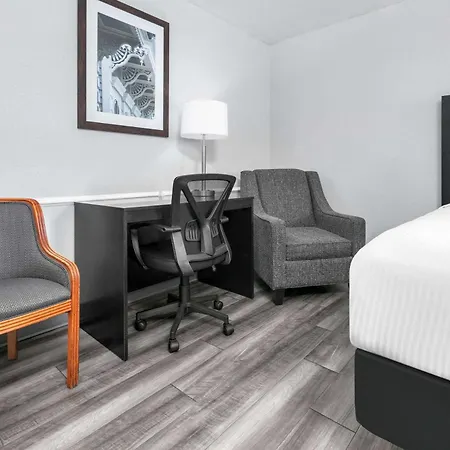 Baymont By Wyndham Austin University Area-3