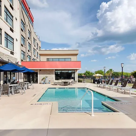 Best Western Plus Executive Residency Rigby'S Water World Hotel-2