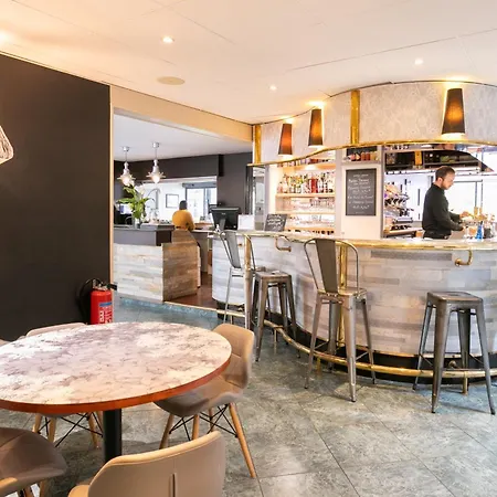 Logis Hotel Restaurant Au Chêne Vert, Saint-Brieuc-2